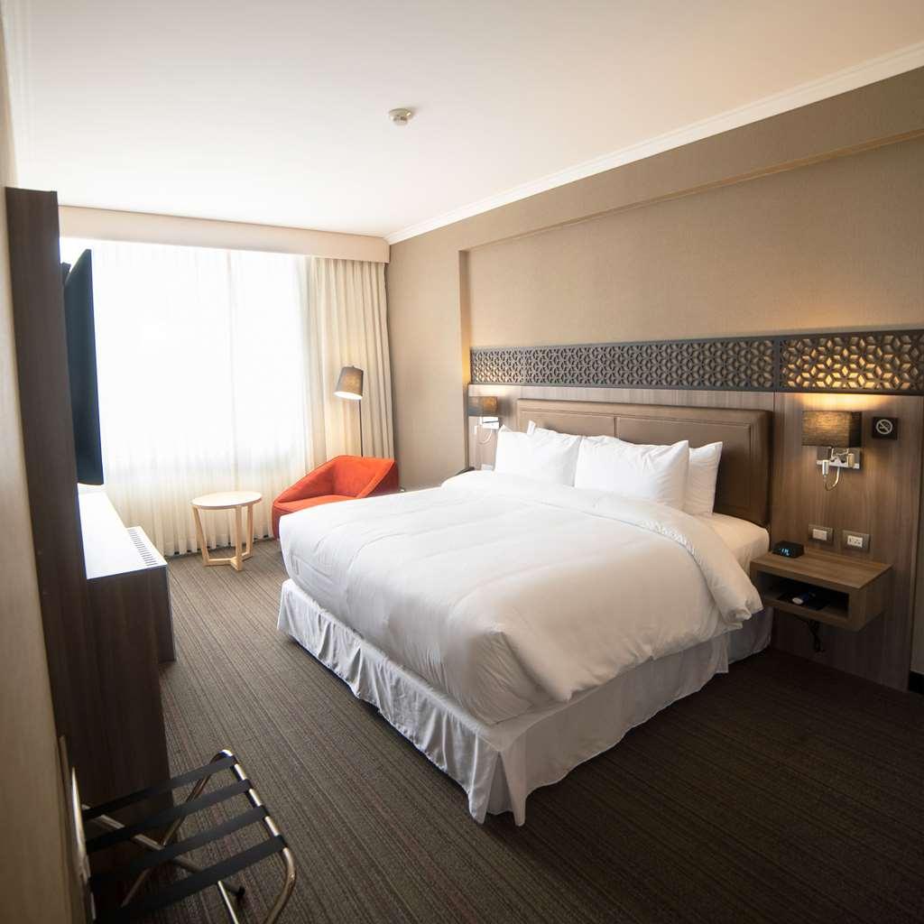 Doubletree By Hilton Trujillo 호텔 Encalada 객실 사진