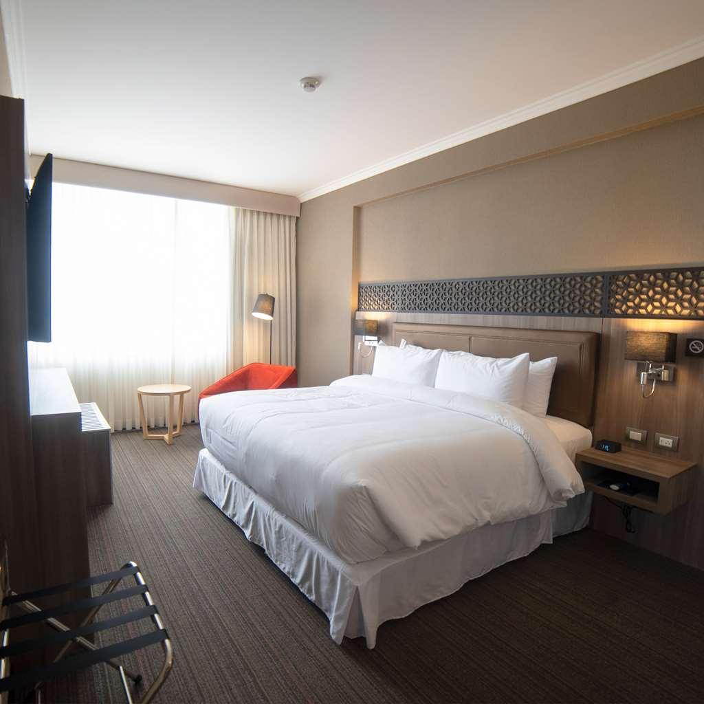 Doubletree By Hilton Trujillo 호텔 Encalada 객실 사진
